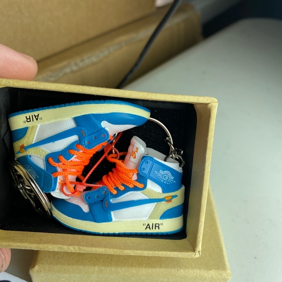 Keychain sneakers 3D - Picture 7 of 15